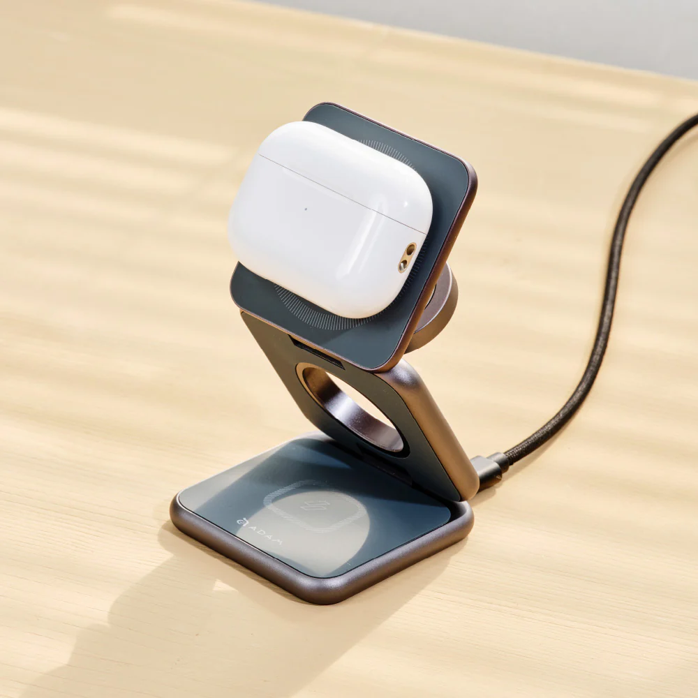 Adam Elements Mag 3 Magnetic 3-in-1 Foldable Travel Charging Station - Image 16