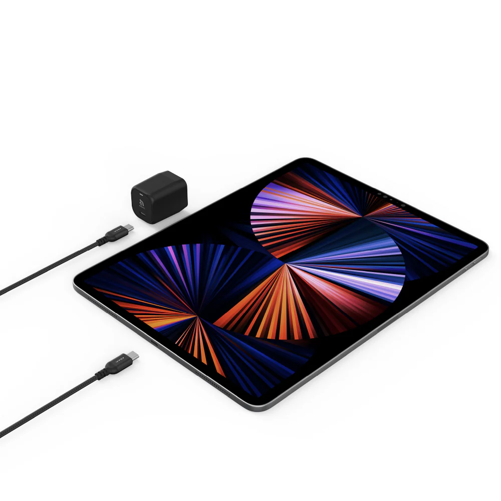 Adam Elements OMNIA P3 USB-C 33W Charger - Black - Image 4