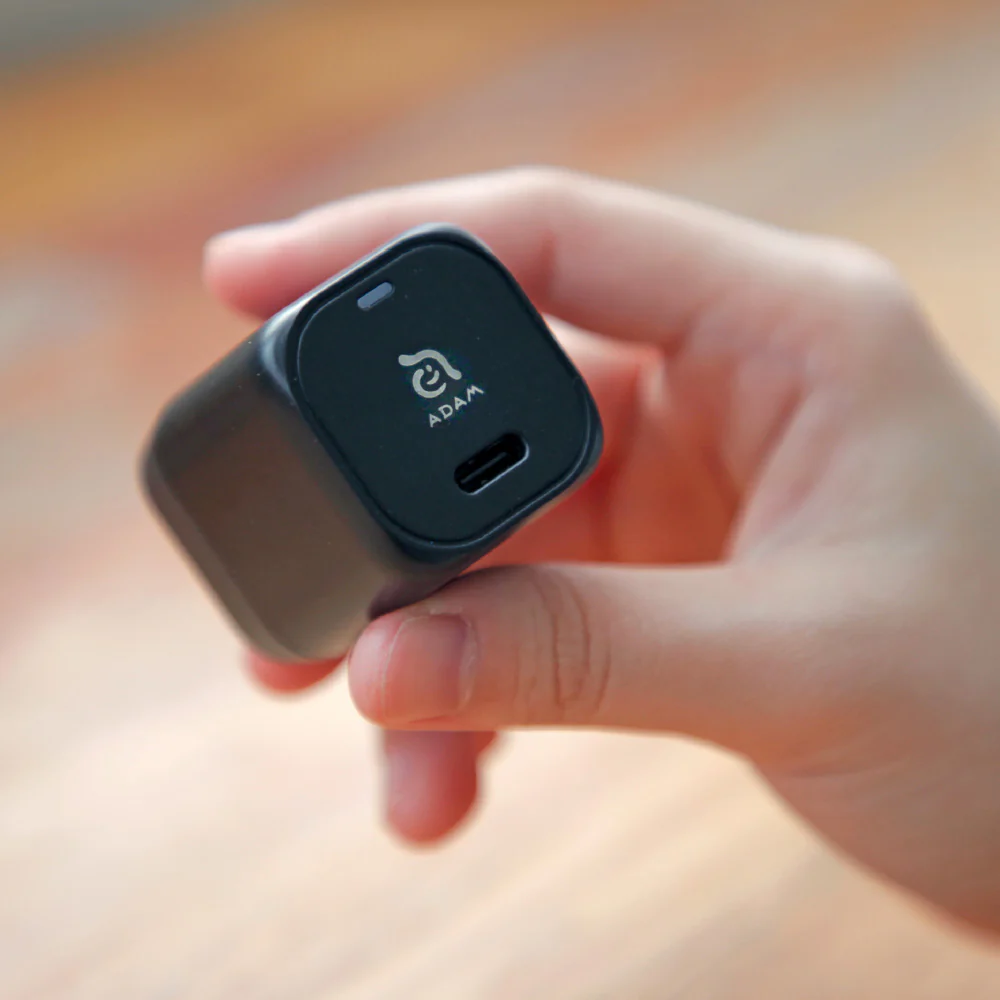 Adam Elements OMNIA P3 USB-C 33W Charger - Black - Image 5