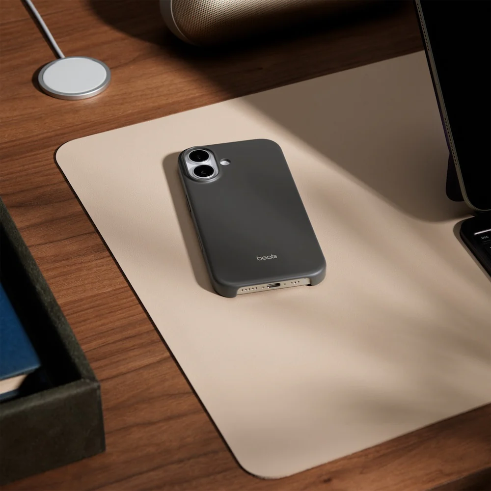 Beats Case with MagSafe and Camera Control for iPhone 17 - Granite Gray - Image 2