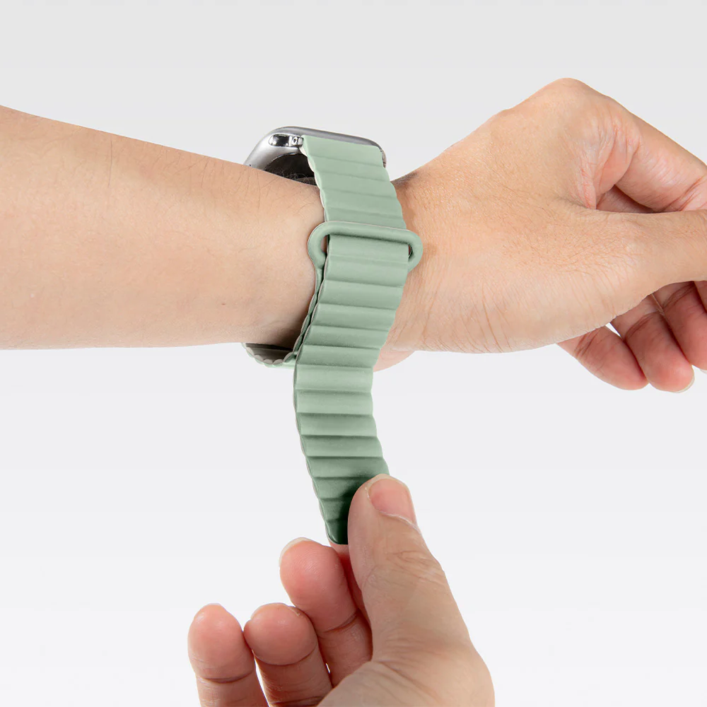 LAUT NOVI Sport Apple Watch Strap (44/46/49mm) Spearmint - Image 5