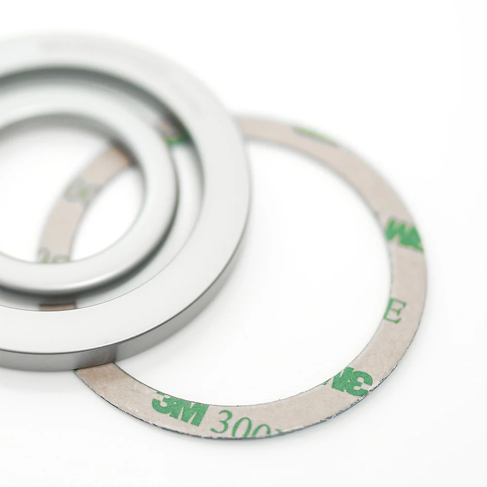 Monocozzi ESSENTIALS Magnetic Ring for iPhone - Silver - Image 5