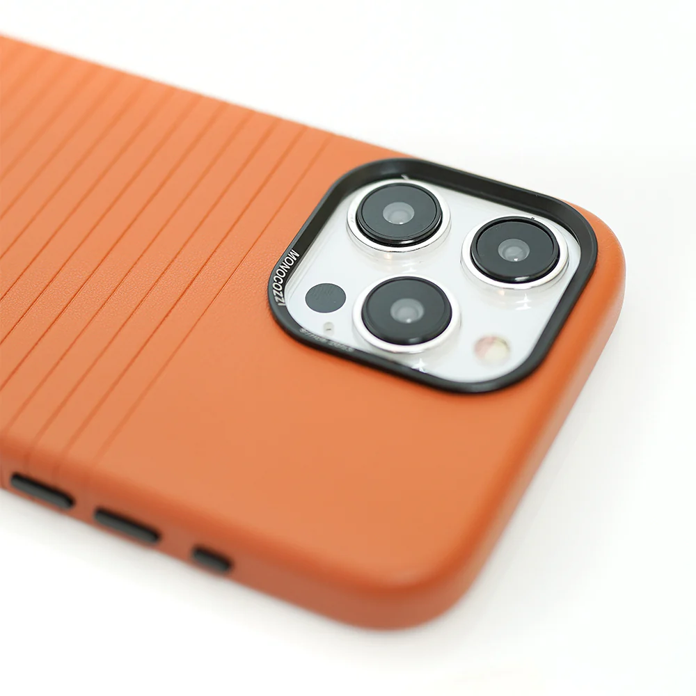 Monocozzi LUCID Refined | Magsafe Protective Case for iPhone 15 Pro - English Tan - Image 2