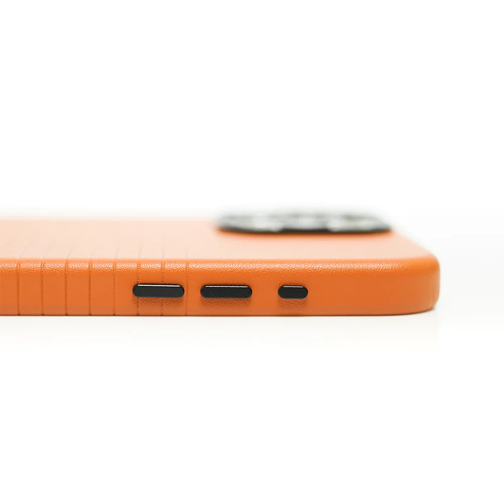 Monocozzi LUCID Refined | Magsafe Protective Case for iPhone 15 Pro - English Tan - Image 4