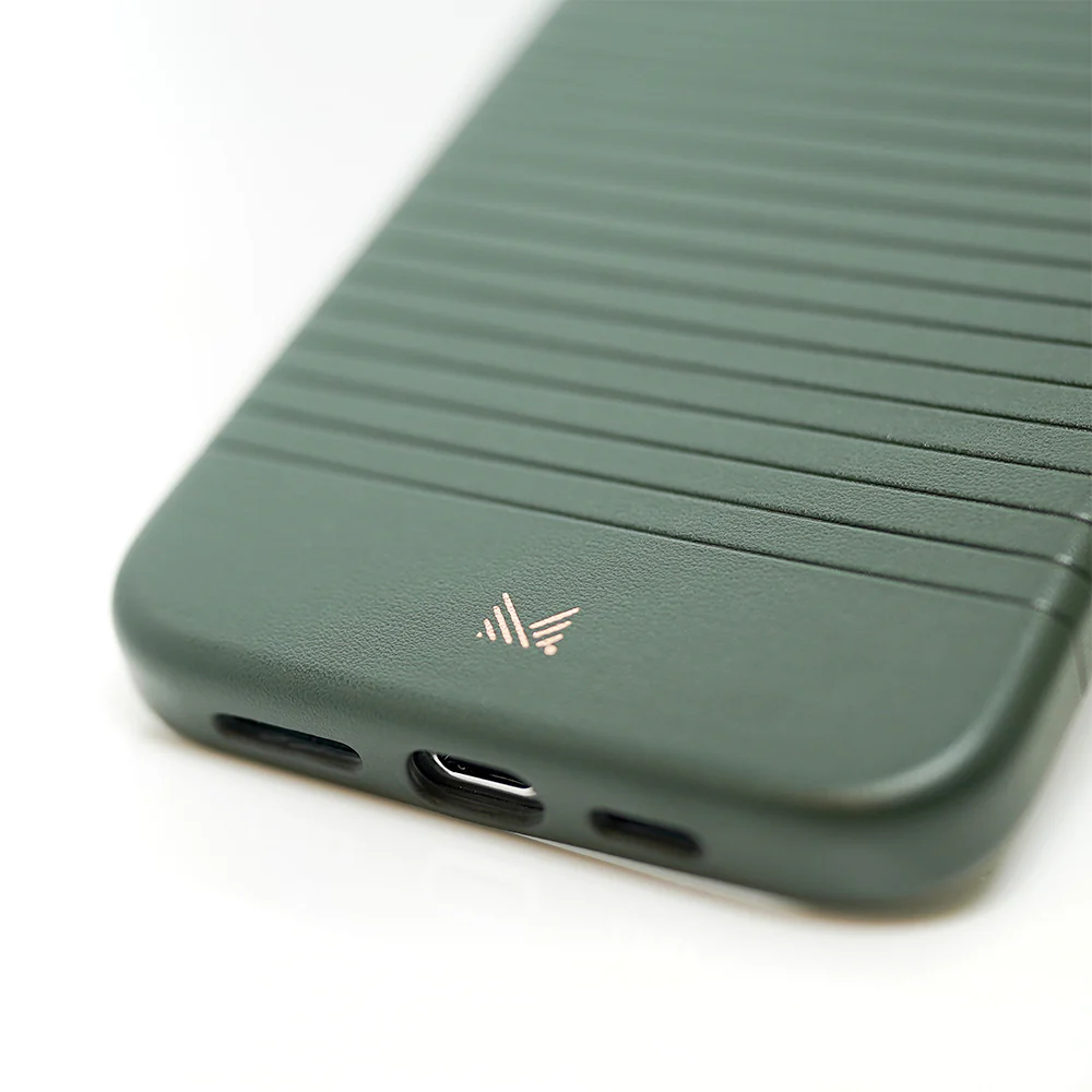 Monocozzi LUCID Refined | Magsafe Protective Case for iPhone 15 Pro - Olive Night - Image 3